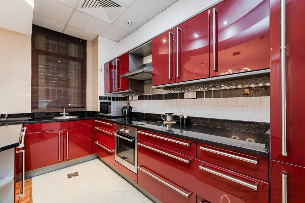 Spacious 2br In Marina Crown Apartment Dubai
